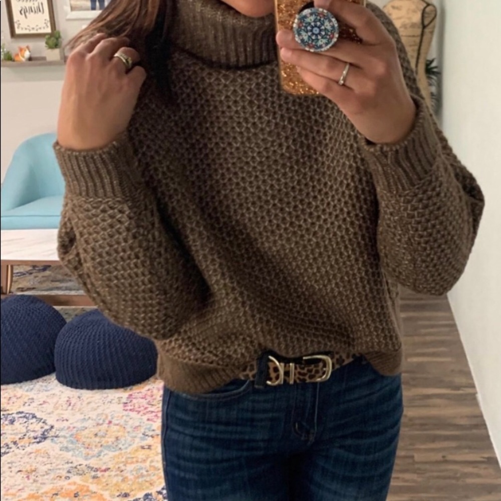 Zenana Turtleneck Sweater. Brown. Small, Med & Lg